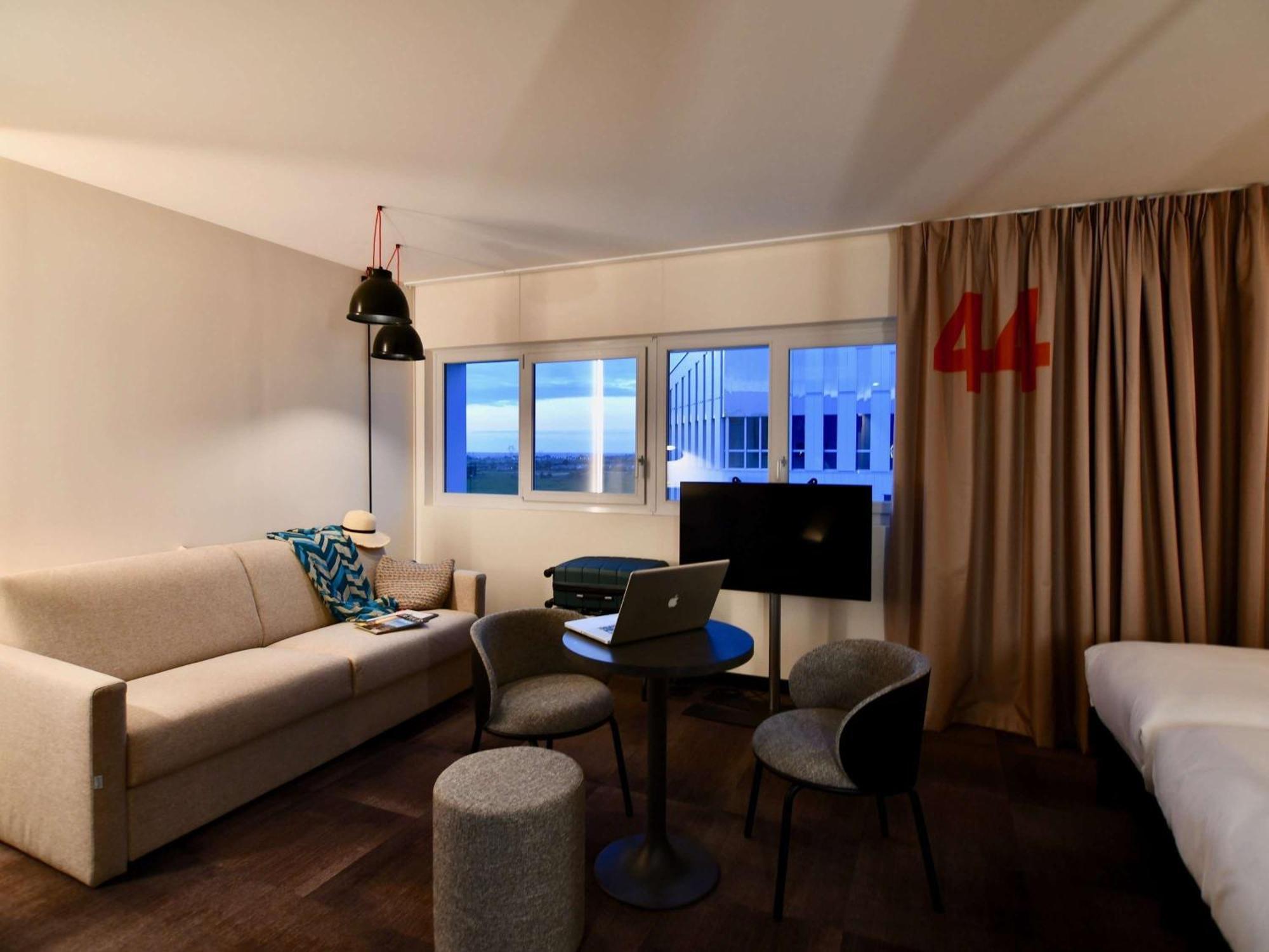 Hotel Ibis Styles Saint Nazaire Centre Gare Exterior foto