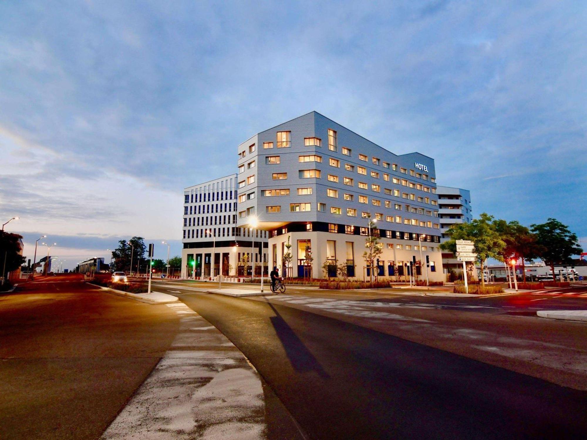 Hotel Ibis Styles Saint Nazaire Centre Gare Exterior foto
